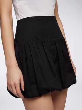 Reitmans The Timeless Black Skirt – Size S